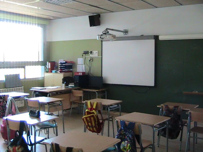 Escuela Lola Anglada - Colegio público en Sant Quirze del Valles - foto 2