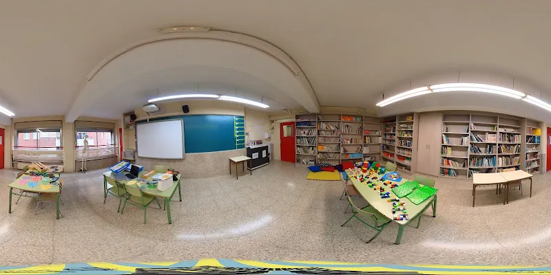 Escuela Rosselló Pòrcel - Colegio público en Santa Coloma de Gramenet - foto 3