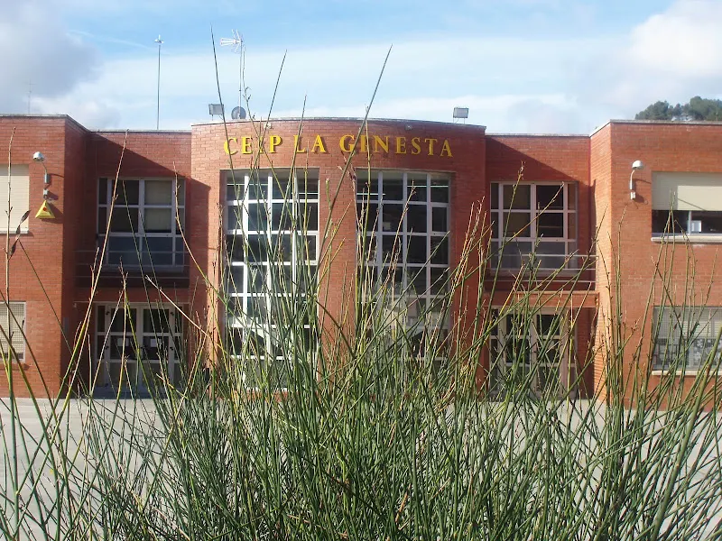 CEIP La Ginesta - Colegio público en Vallirana - foto 2