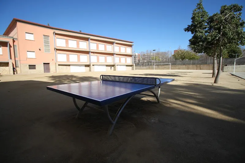 Escuela Àngela Roca - Colegio público en Viladecans - foto 2