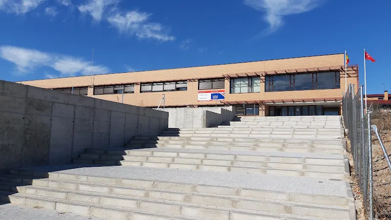 I.E.S. Simone Veil - Instituto de secundaria en Paracuellos de Jarama - foto 2