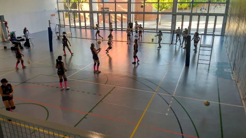 Escuela Montfalgars - Colegio público en Girona - foto 2