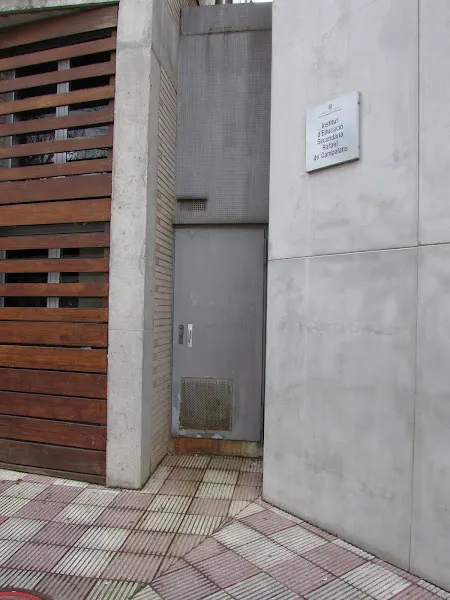 Institut Rafael Campalans - Angles