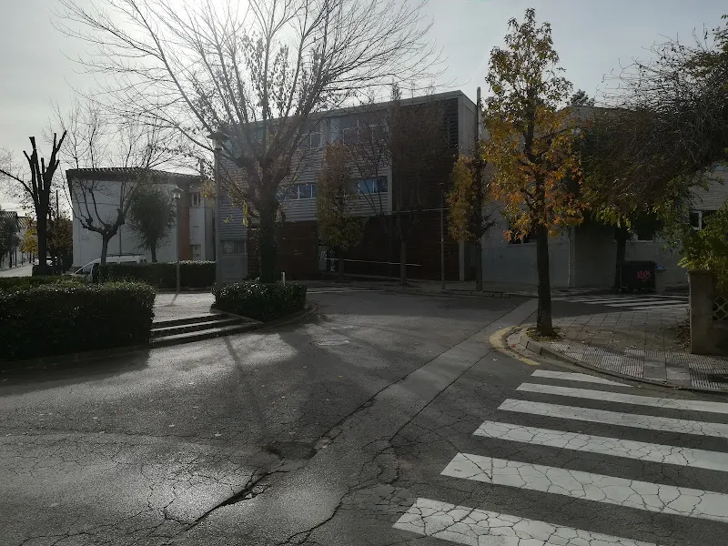 Institut Rafael Campalans - Instituto de secundaria en Angles - foto 2