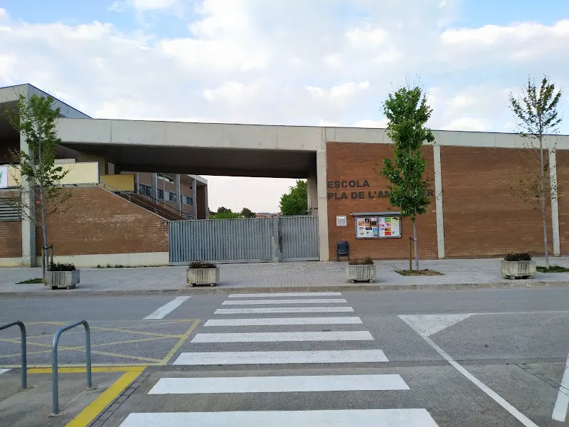 CEIP Pla de l'Ametller - Colegio público en Banyoles - foto 2