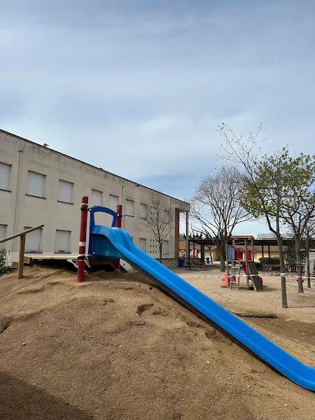 Escuela Ruiz Amado - Colegio público en Castello dEmpuries - foto 2