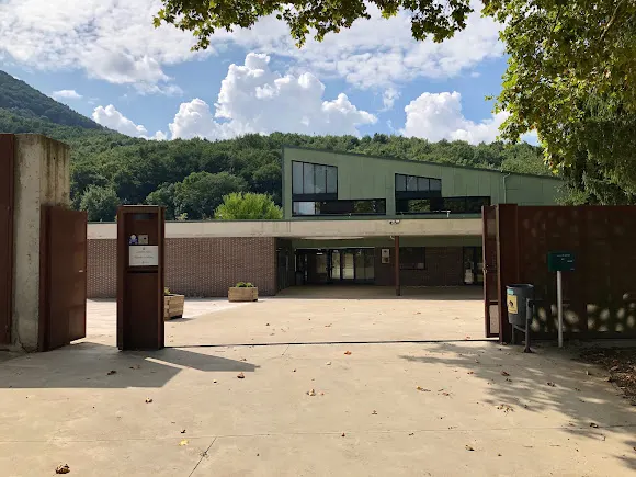 Escuela Pública La Bobila