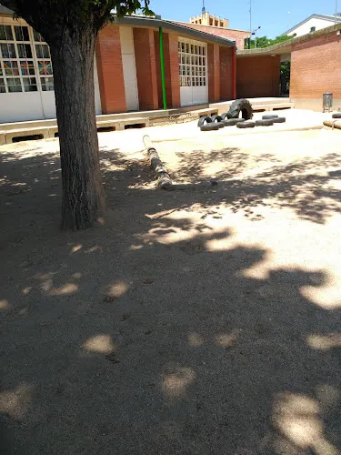 Escuela Pública Veïnat (Vecindario)