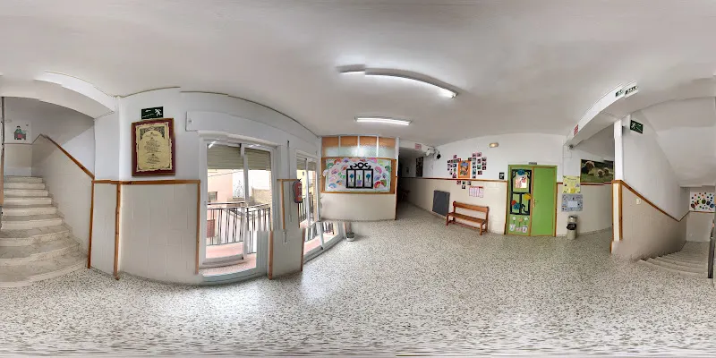 Colegio Concertado de Educación Primaria y Secundaria "Divina Infantita" - Guadix
