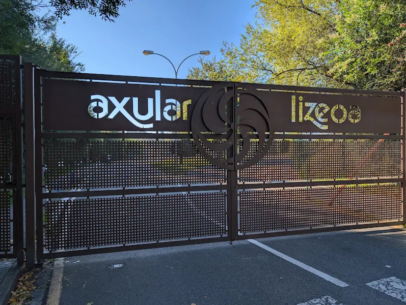 Axular Lizeoa - Institución educativa en Donostia-San Sebastian - foto 2