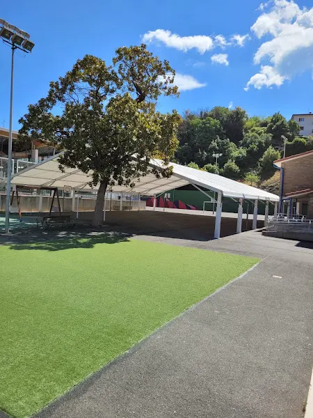 Colegio público Zuhaizti - Colegio público en Donostia-San Sebastian - foto 2