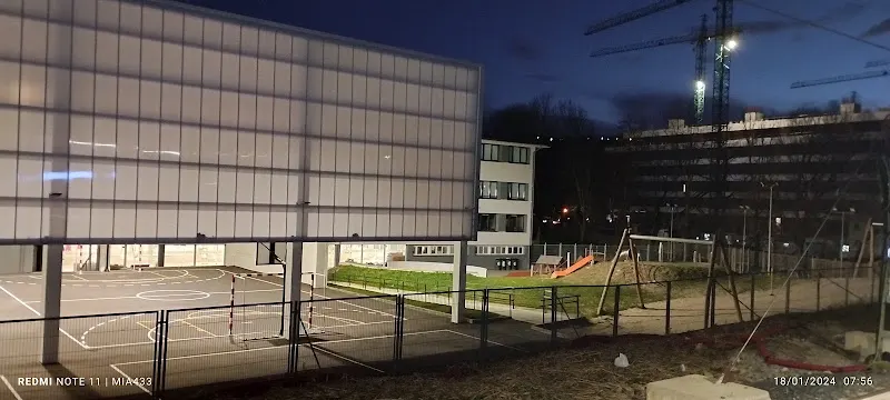 Salbatore Mitxelena Ikastola - Escuela de enseñanza general en Zarautz - foto 2