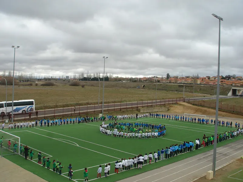Colegio Público Miguel Hernández - Colegio público en Santa Marta de Tormes - foto 2