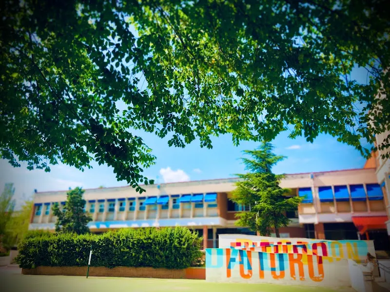 IES Alameda de Osuna - Instituto de secundaria en Madrid - foto 2