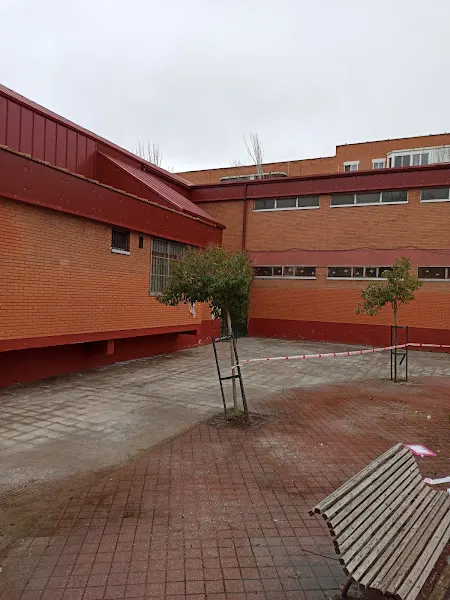 Centro Concertado de Enseñanza Virgen del Henar - Colegio privado en Coslada - foto 2