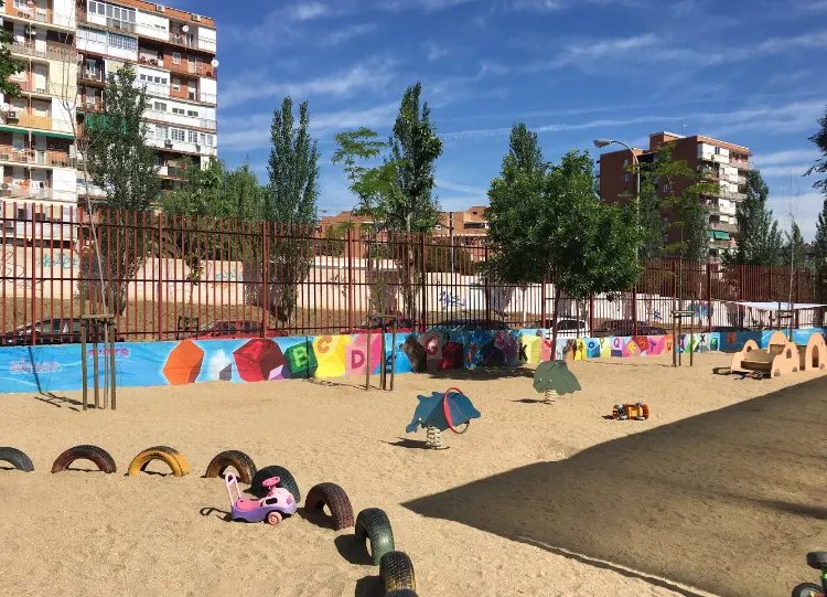 CEIP Clara Campoamor - Colegio público en Fuenlabrada - foto 2