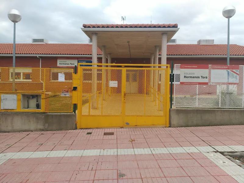 Colegio Público Hermanos Tora - Colegio público en Humanes de Madrid - foto 2