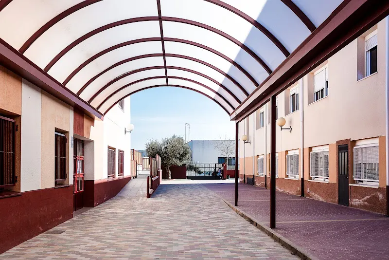 Colegio Concertado Villa de Navalcarnero - Colegio concertado en Navalcarnero - foto 2