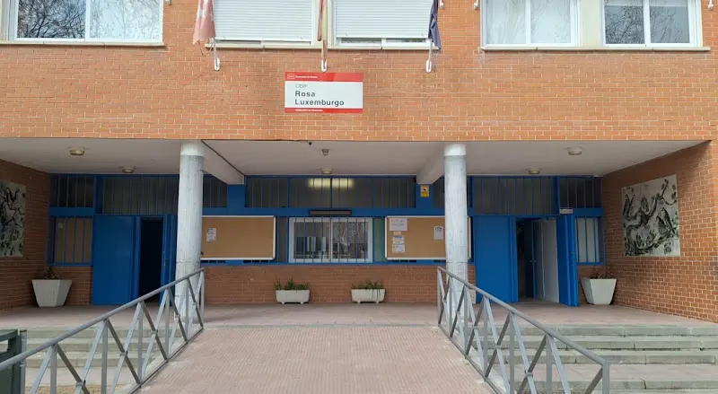 Colegio Público Rosa Luxemburgo - Colegio público en Parla - foto 2