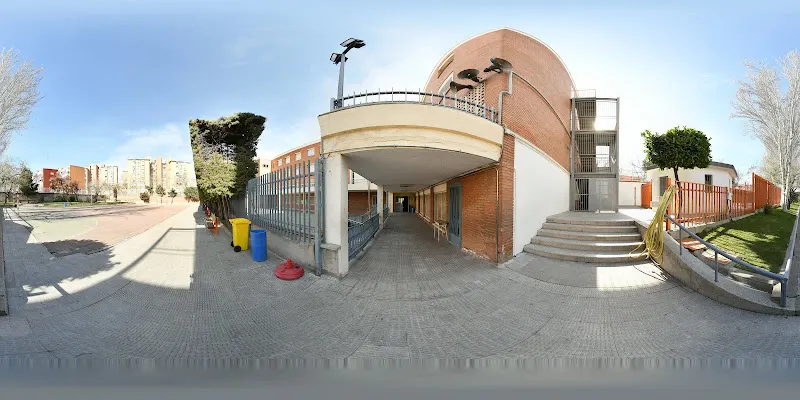Colegio Nazaret San Blas - Colegio privado en Madrid - foto 2