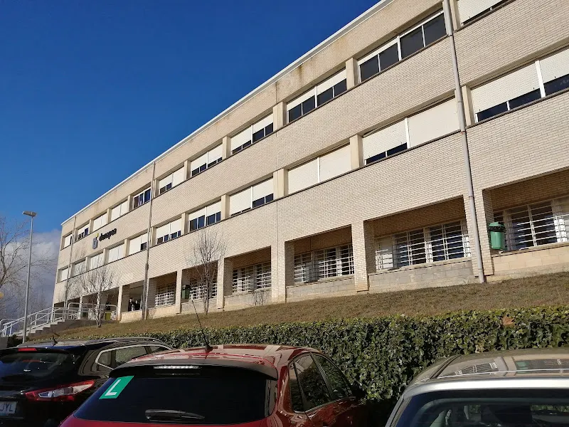CIP Donapea IIP - Instituto de secundaria en Pamplona - foto 2