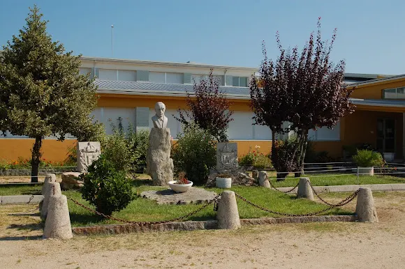 Centro Público Integrado Domingo Fontán - Colegio público en Portas