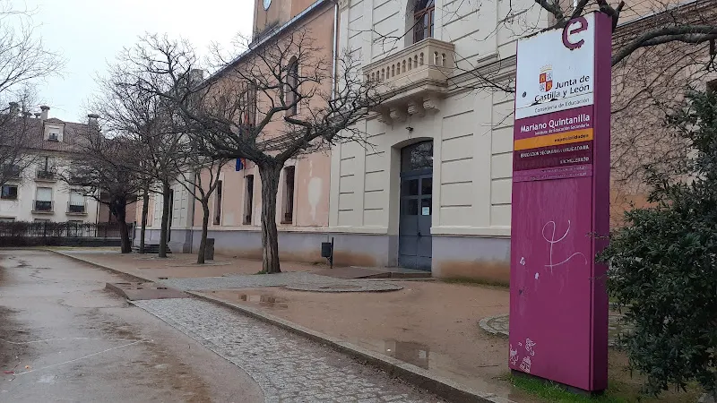 IES Mariano Quintanilla - Instituto de secundaria en Segovia - foto 2