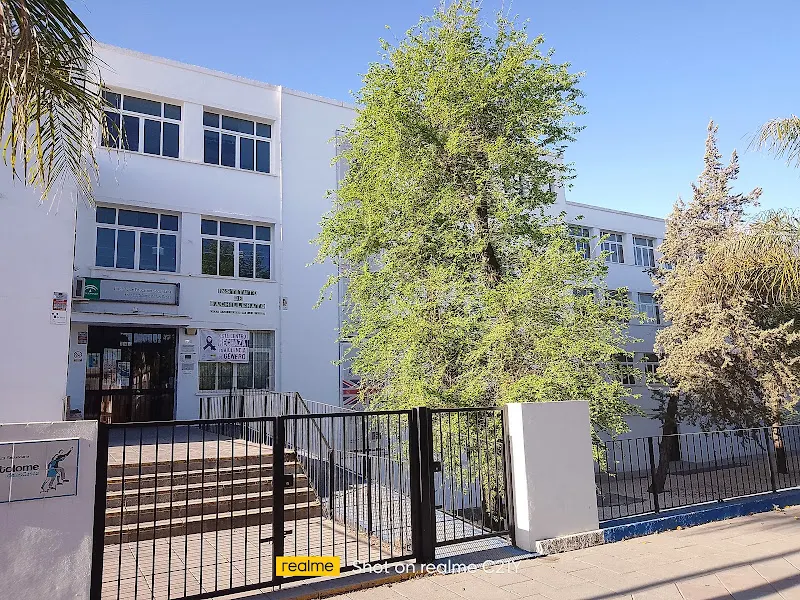 IES Fray Bartolomé de las Casas - Instituto de secundaria en Morón de la Frontera - foto 2