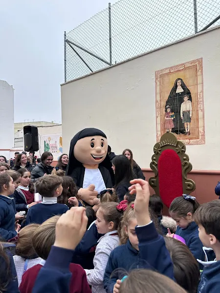 Centro Privado Concertado de Enseñanza Sagrada Familia - Colegio privado en Utrera - foto 2