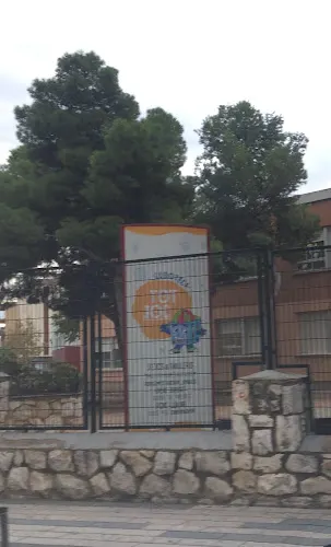 Escuela Pública Sant Bernat Calvó - Vila-seca