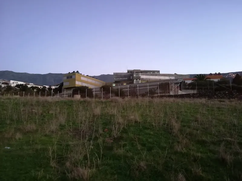 IES Rafael Arozarena - Instituto de secundaria en Orotava (La) - foto 2