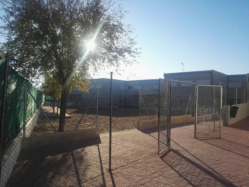 Colegio de Educación Infantil y Primaria Gloria Fuertes - Colegio público en Valdemoro - foto 2