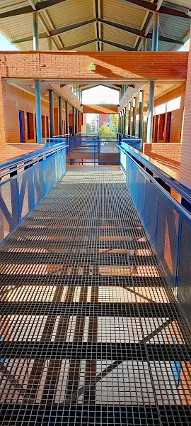 Instituto De Educación Secundaria 25 D'Abril - Instituto de secundaria en Alfafar - foto 2