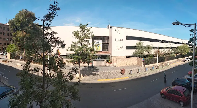 IES l'Om - Instituto de secundaria en Picassent - foto 2