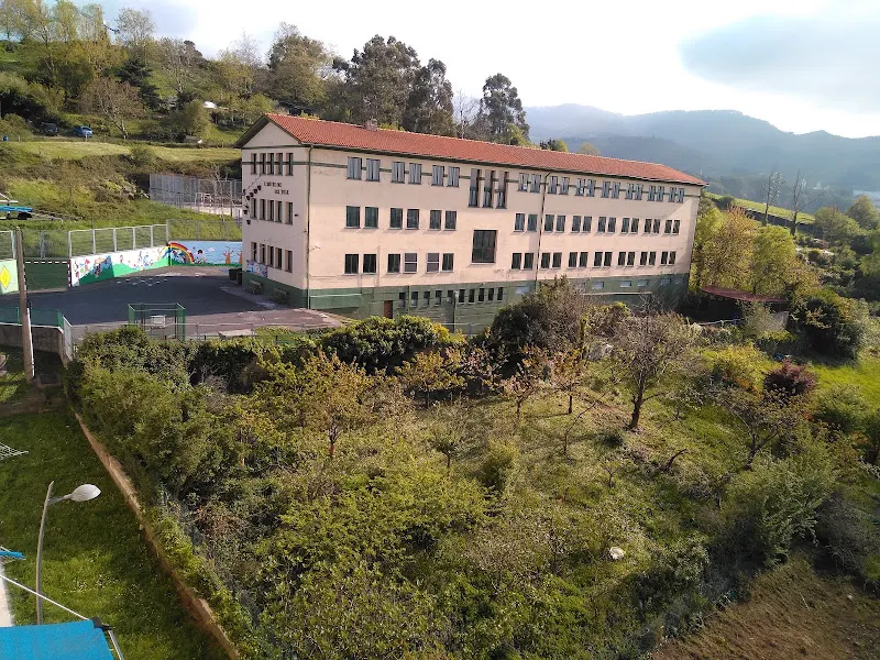 Etorkizuna Ikastetxea - Centro educativo en Abanto y Ciervana-Abanto Zierbena - foto 2