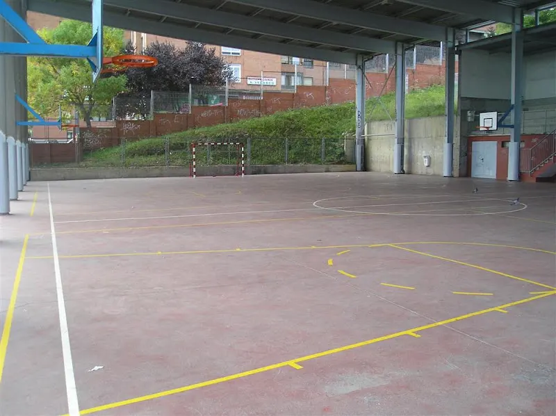 Colegio Público Sofía Taramona - Colegio público en Basauri - foto 2