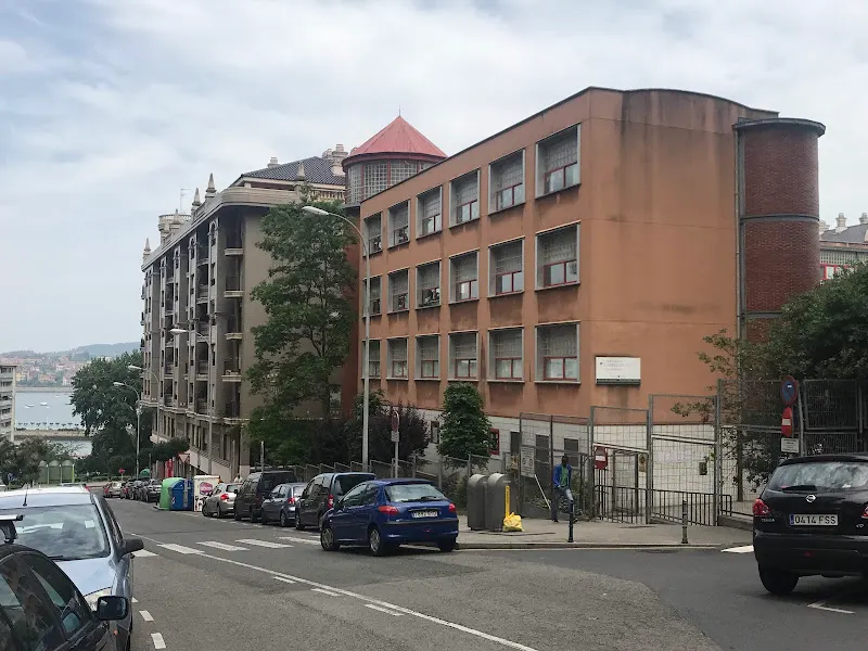 CEIP Gabriel Celaya HLHI - Colegio público en Portugalete - foto 2