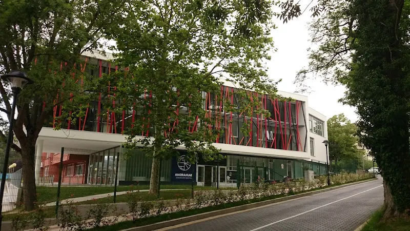 Andramari Zornotzako Ikastola - Colegio privado en Amorebieta-Etxano - foto 2