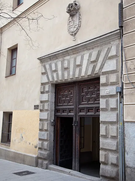 Real Colegio de Santa Isabel la Asunción - Colegio concertado en Madrid - foto 2