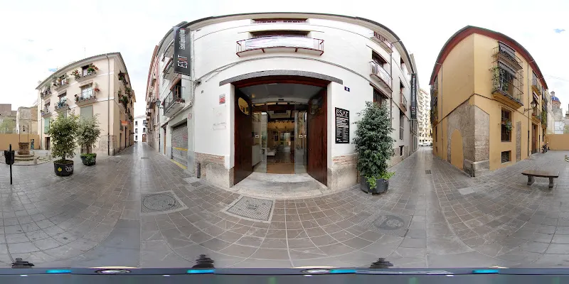 ESAT - Escuela Superior de Arte y Tecnología - Escuela técnica en Valencia - foto 2
