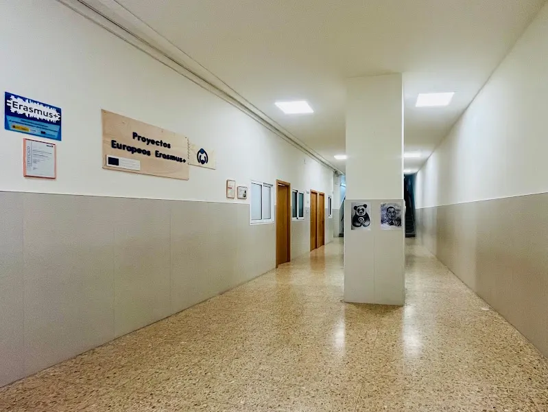 COLEGIO ENGEBA - Colegio concertado en Valencia - foto 2
