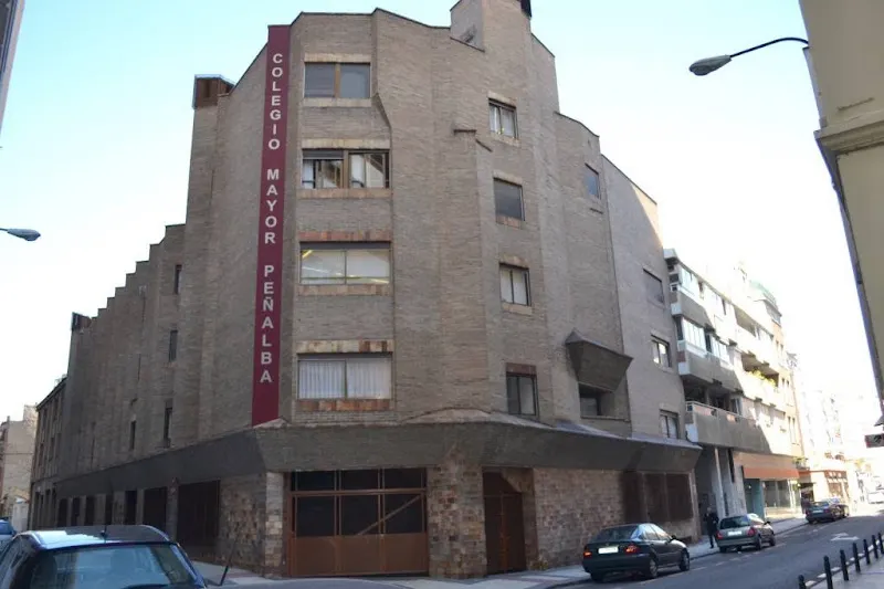 Colegio Mayor Universitario en Zaragoza (Peñalba) - Colegio mayor en Zaragoza - foto 2
