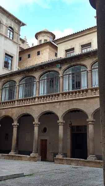 Colegio Nuestra Señora de Montesión - Colegio concertado en Palma - foto 2