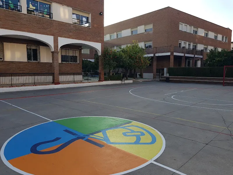 Colegio Divina Pastora - Colegio concertado en Córdoba - foto 2