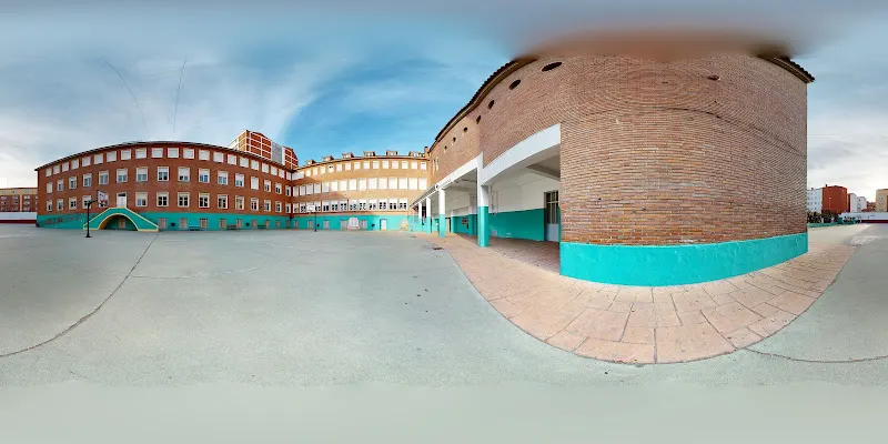 Colegio Sagrado Corazón La Anunciata (Las Dominicas) - Colegio concertado en Valladolid - foto 2