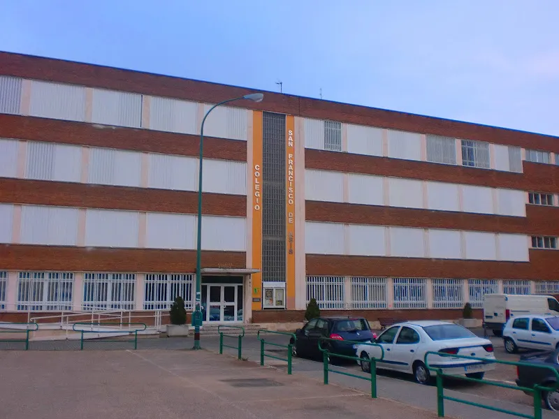 Colegio San Francisco de Asís - Colegio concertado en Valladolid - foto 2