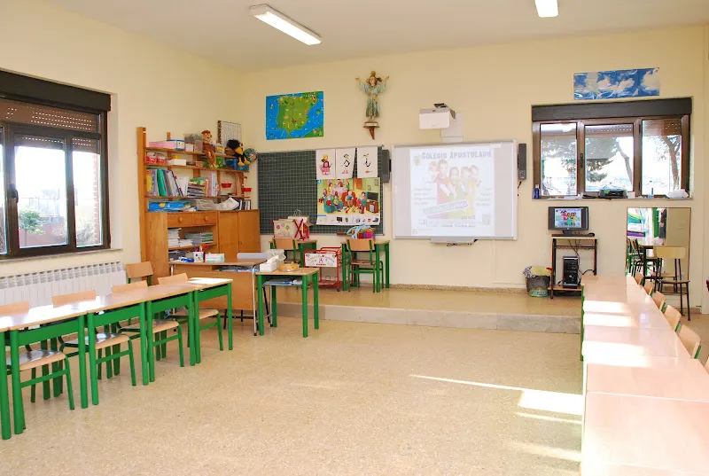 Colegio Apostolado del Sagrado Corazón de Jesús - Colegio concertado en Valladolid - foto 2