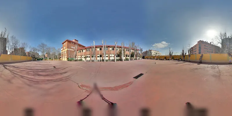 Colegio La Inmaculada (Misioneras) - Colegio concertado en Valladolid - foto 2