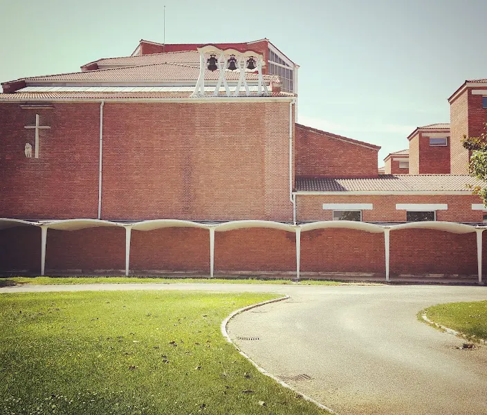 Colegio de Nuestra Señora del Rosario (Los Dominicos) - Colegio concertado en Valladolid - foto 2