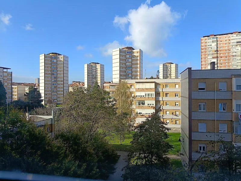 Colegio Pumarín - Colegio público en Gijón - foto 2